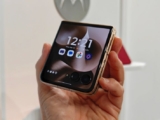 Moto Razr Extremely (2025) Assessment: A Masterful Folding Flip Telephone